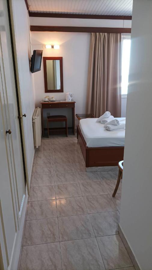 Leonidas Hotel Gytheio Exterior foto