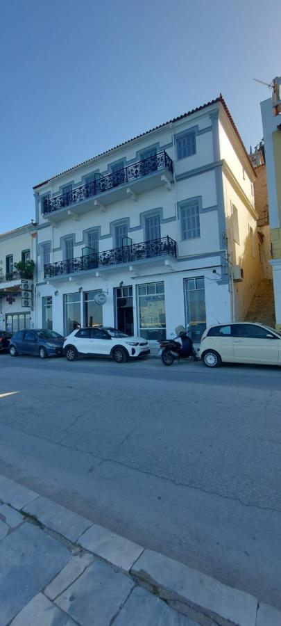Leonidas Hotel Gytheio Exterior foto