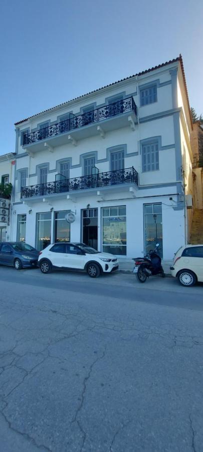 Leonidas Hotel Gytheio Exterior foto